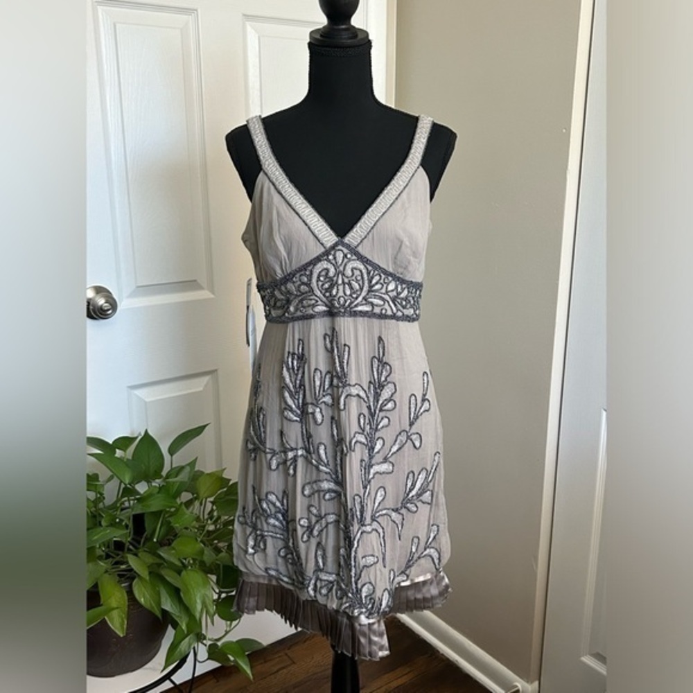 ✨Elegant Adrianna Papell Gray Silver Beaded Cocktail Holiday Party Dress 8 M